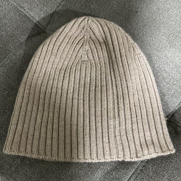 Gucci light grey wool fall or winter beanie hat - Picture 3 of 6